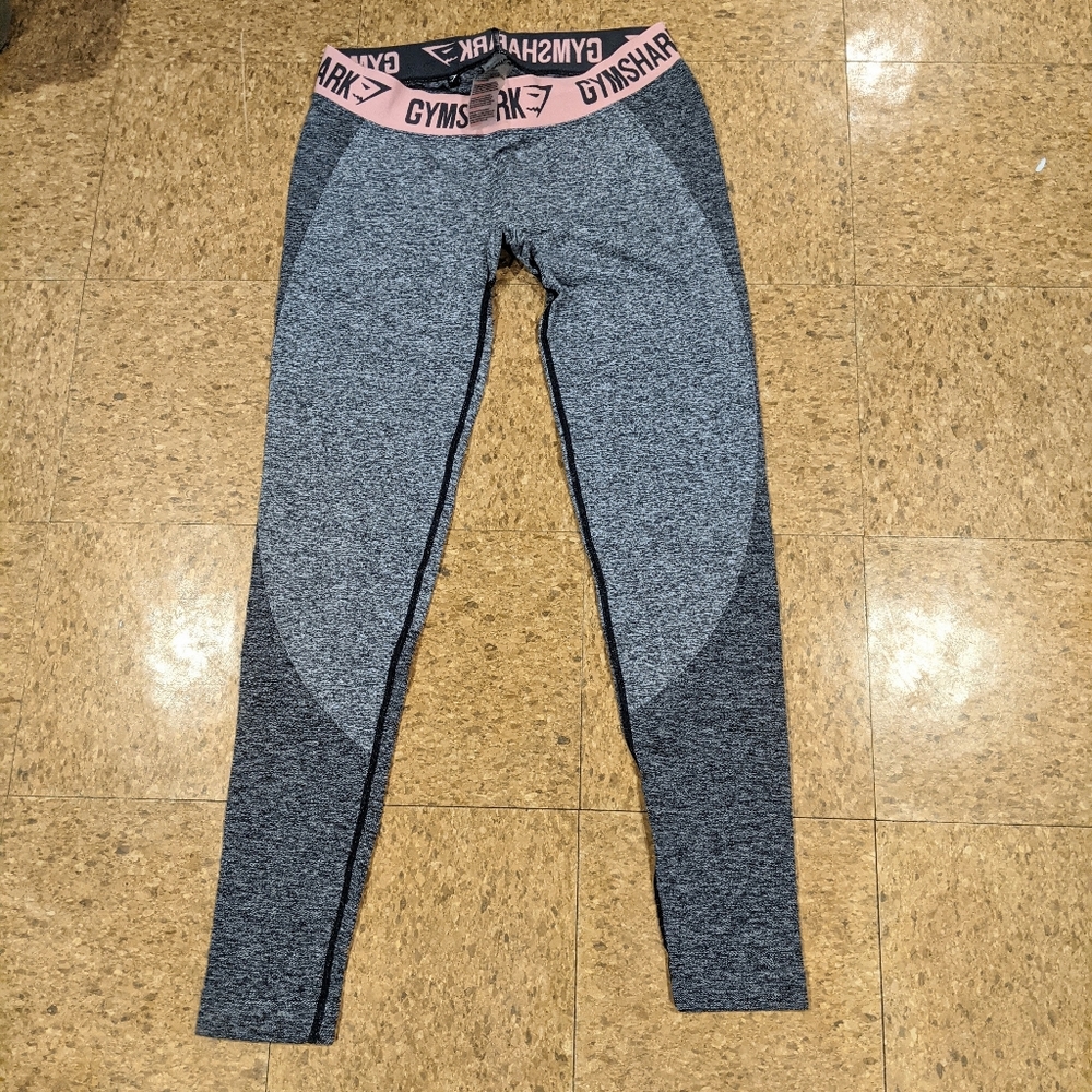 Size Large bundle Gymshark Flex Leggings shorts